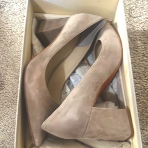 Marc Fisher LTD ZALA 8.5 M Natural Suede - Picture 5 of 11